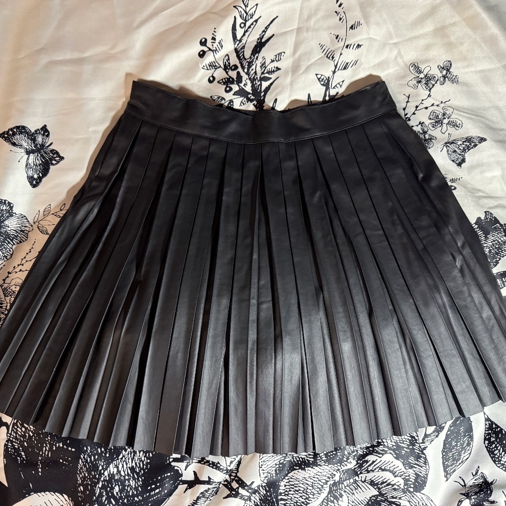 Papaya Pleated Pleather Mini Tennis Skirt - SM